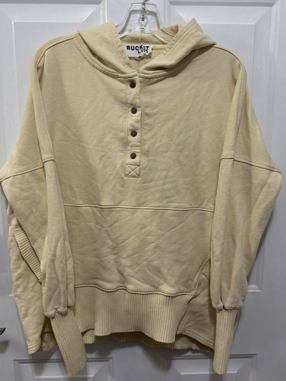 Bucket List oversized hoodie Sweater Women’s Sz M Yellow Button Down